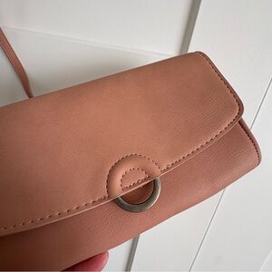 NWOT, universal thread, Crossbody style, purse. Casual, pink, School, Teacher.